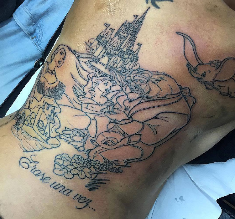 Tatuaje de la espalda de Marina