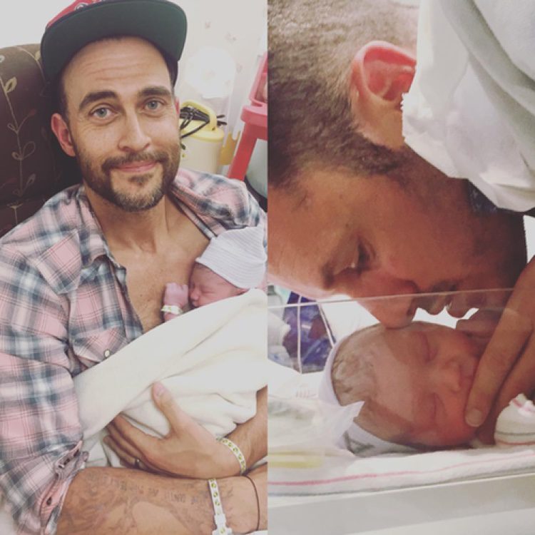 Cheyenne Jackson y Jason Landau con sus hijos