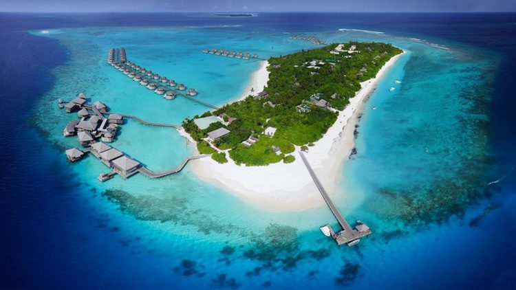 Vista del atalón Laamu de Maldivas
