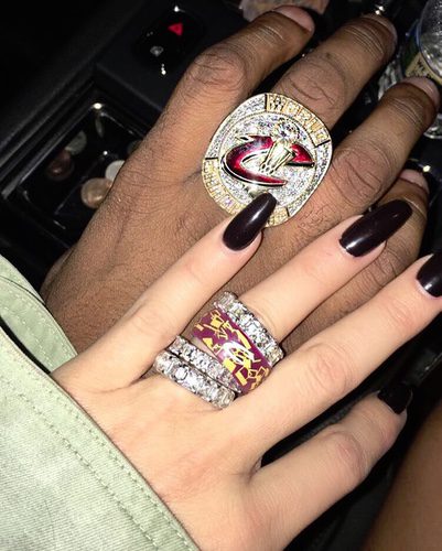 Lujosos anillos de Kloé Kardashian | Foto: Instagram