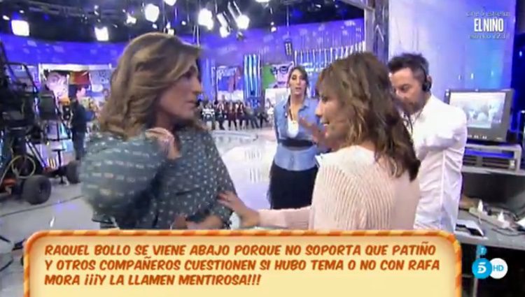Raquel Bollo abandonando el plató de 'Sálvame' / Telecinco.es