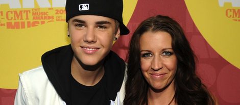 La madre de Justin Bieber editará un libro en el que narra sus problemas con las drogas