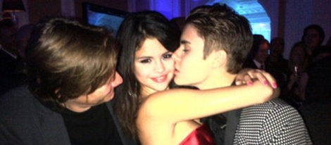 Justin Bieber celebra su 18 cumpleaños con Selena Gomez de fiesta en Los Ángeles