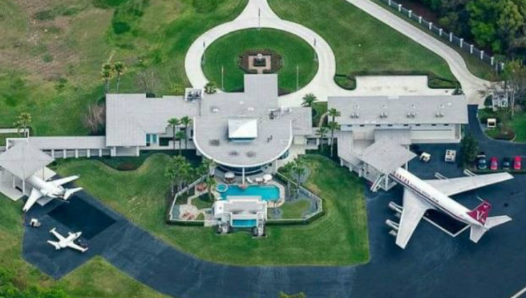 Vista aérea de la mansión de John Travolta en Ocala, Florida