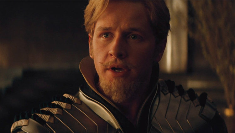 Josh Dallas como Fandral en un fotograma de 'Thor'