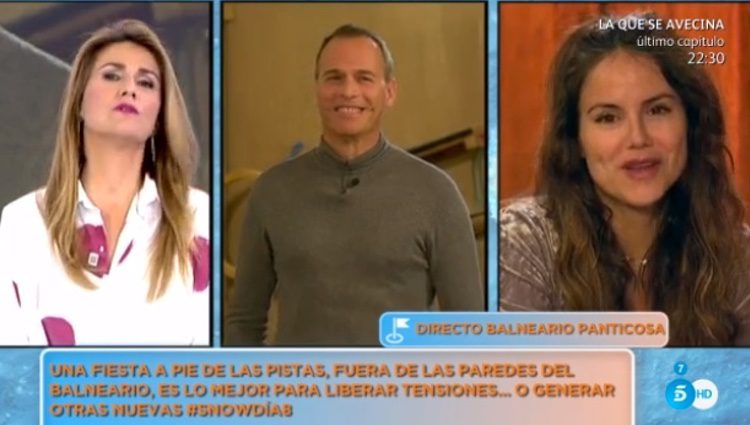 Carlos Lozano y Mónica Hoyos dando explicaciones / Foto: telecinco.es