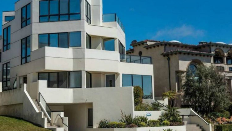 La mansión que Pau Gasol vende en Los Ángeles consta de dos apartamentos unidos en uno con ascensor propio