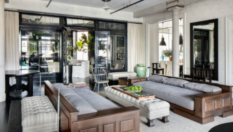 Los espacios abiertos, comunes y repletos de luminosidad destacan en el lujoso apartamento de Meg Ryan en el SoHo