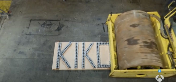 Aplastan decenas de latas de refresco con el nombre de Kiko en 'El Hormiguero'