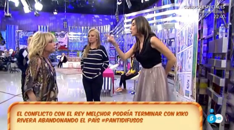 Paz Padilla apunta con el dedo a Mila Ximénez/ teelcinco.es