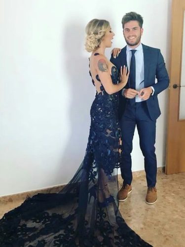 Rodri y Bea en una boda familiar en Valencia. / Fuente: Twitter @mery1491