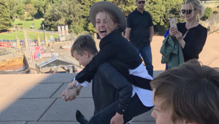 Amber Heard con los hijos de Elon Musk