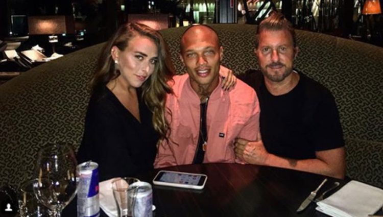 Chloe Green junto a Jeremy Meeks y su agente Jim Jordan / Fuente: Instagram