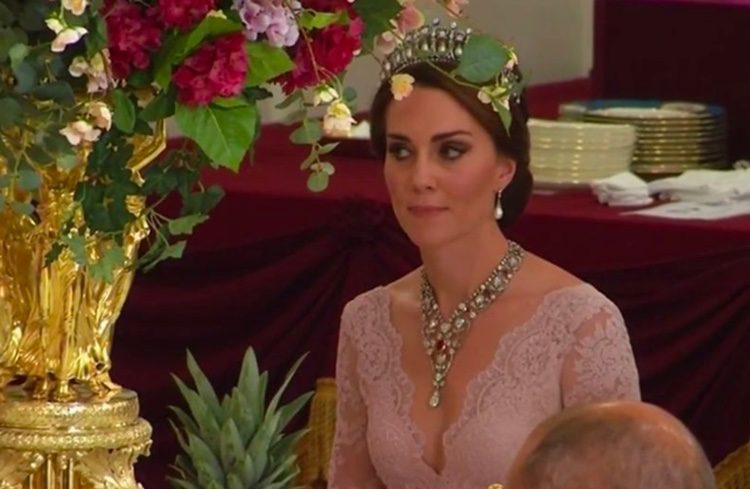 Kate Middleton durante la cena de gala en Buckinghan Palace en honor a los Reyes de España