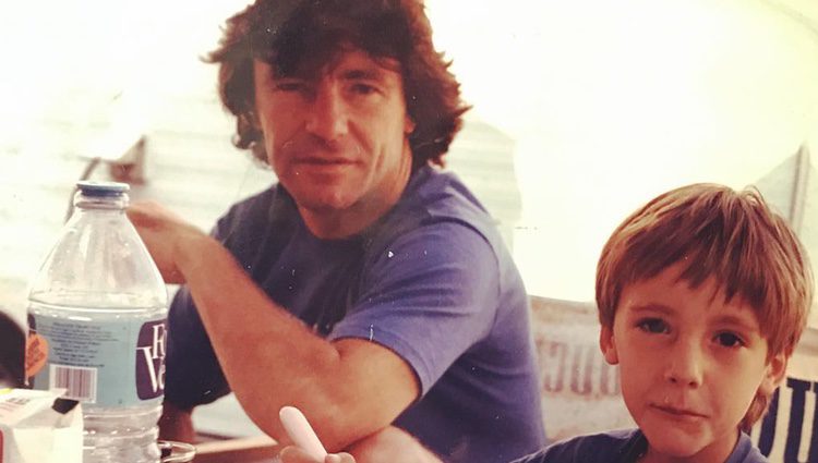 Pablo Nieto con su padre cuando era pequeño / Instagram