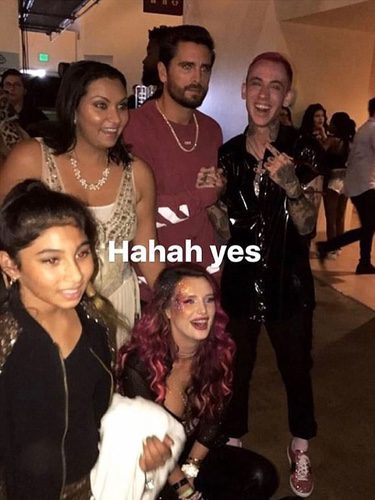 Foto del encuentro en los Teen Choice de Scott Disick, Bella Thorne y su novio / Fuente: Instagram
