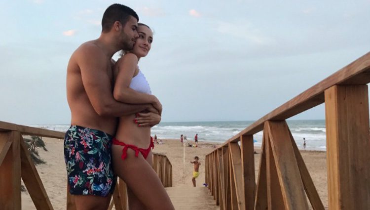 Pol y Adara celebran sus 11 meses en la playa | Fuente: Instagram