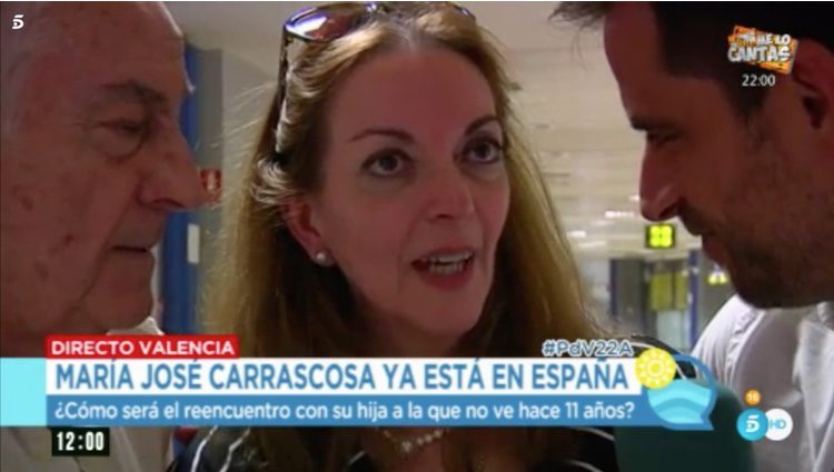 'El programa del verano' hablando con María José Carrascosa y su padre / Foto: Telecinco.es