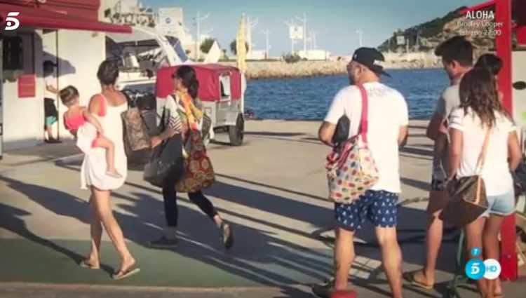 Isabel Pantoja con sus hijos en el puerto de Ibiza / Telecinco.es