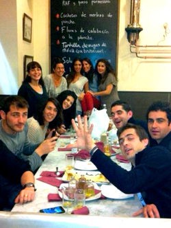 Iker Casillas y Sara Carbonero, de cena con un grupo de amigos