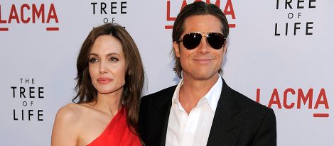 Brad Pitt y Angelina Jolie se han comprometido oficialmente