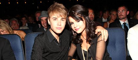 Justin Bieber y su novia Selena Gomez