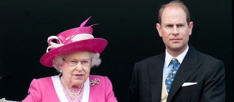 La Reina de Inglaterra y el Príncipe Eduardo