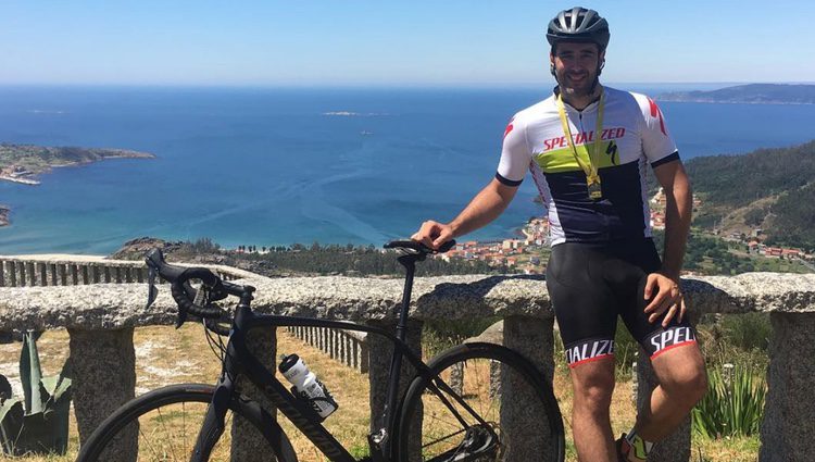 A David Amor le gusta montar en bici, uno de sus secretos para llevar una vida sana
