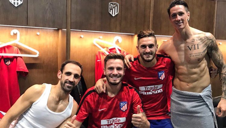 Saúl Ñiguez, Juanfran, Koke y Fernando Torres. Fuente: Twitter @saulniguez