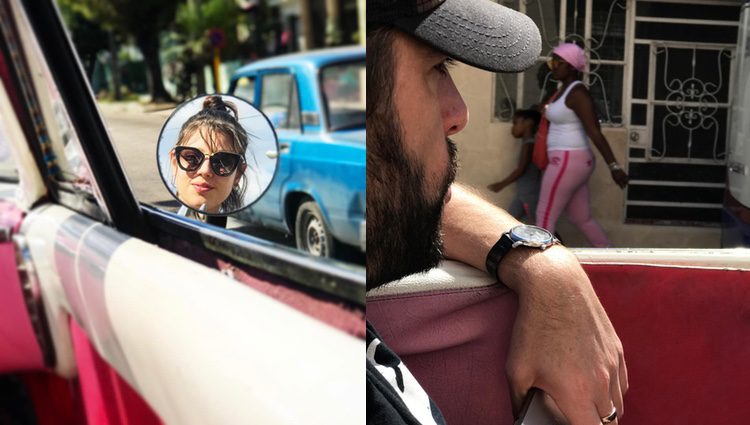 Yasmina Paiman y Dani Mateo en el interior de un coche rosa/ Fuente: Instagram