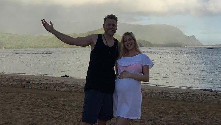 Heidi Montag celebrando sus 7 meses de embarazo con su marido, Spencer Pratt. Fuente: Instagram @heidipratt