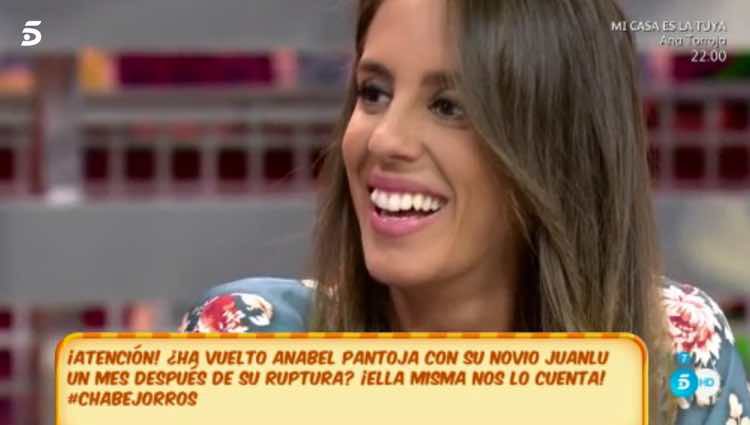 Anabel Pantoja hablando de su acercamiento con Juanlu Viñolo / Telecinco.es