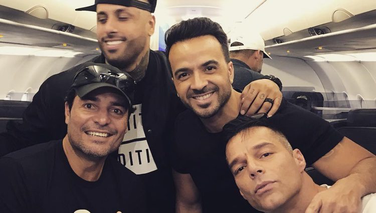Luis Fonsi, Ricky Martin, Chayanne y Nicky Jam viajando a Puerto Rico | Fuente: Instagram @rickymartin