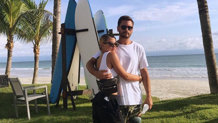 Sofia Richie y Scott Disick en las playas de México | Fuente: Instagram @sofiarichie
