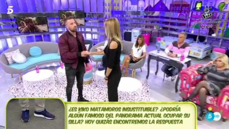 Alba Carrillo y Rafa Mora dándose la mano / Telecinco.es