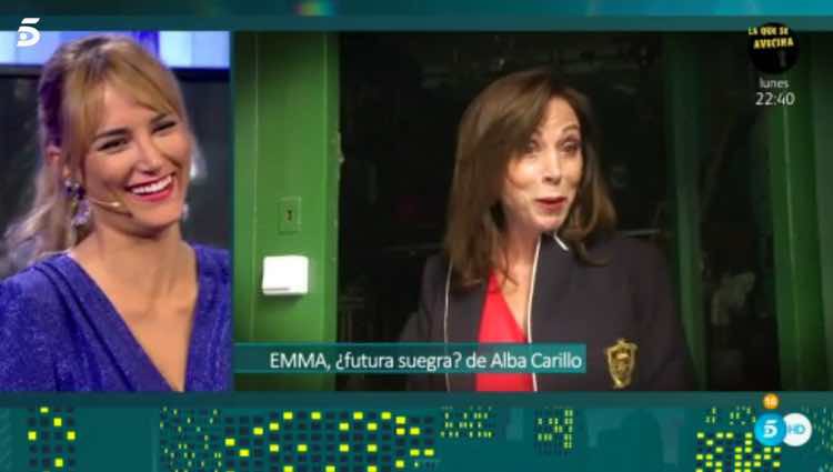 Alba Carrillo escuchando las palabras de su suegra / Telecinco.es