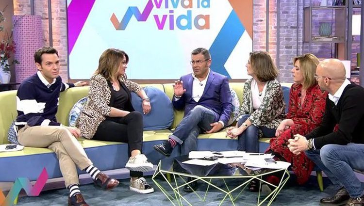 Jorge Javier Vázquez habla de la salida de José María y Carlota en 'Viva la vida' | telecinco.es