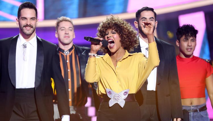 Lucía Gil imita a Whitney Houston en 'Tu cara me suena'