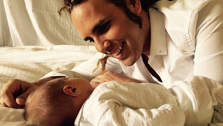Torito con su hijo recién nacido / Instagram