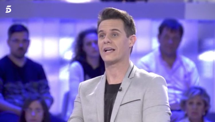 Christian Gálvez se muestra en desacuerdo con las críticas de las redes sociales en 'Pasapalabra'. | Fuente: Telecinco