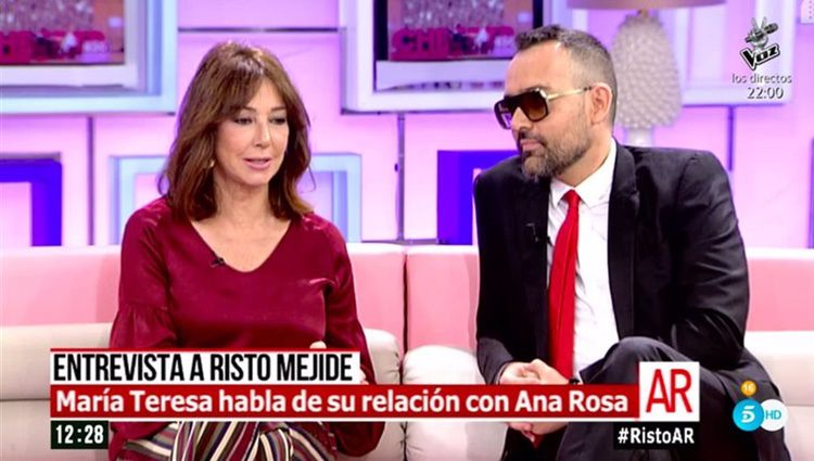 Ana Rosa Quintana hablando con Risto Mejide/ Fuente: telecinco.es