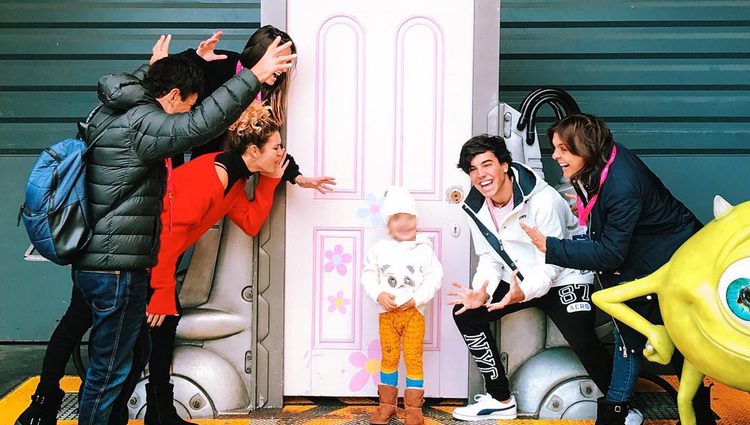 La familia Casas en Disneyland París