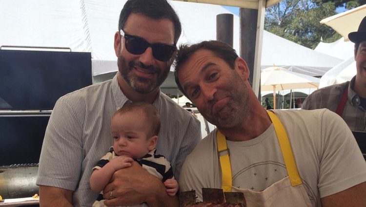 Kimmel y su hijo Billy con el chef Adam Perry/fuente @jimmykimmel