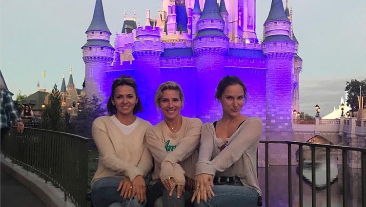 Elsa Pataky con Luciana Barroso y otra amiga en Disneyworld/ Fuente: Instagram