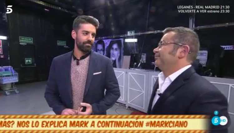 Mark Hamilton tratando de defenderse / Telecinco.es