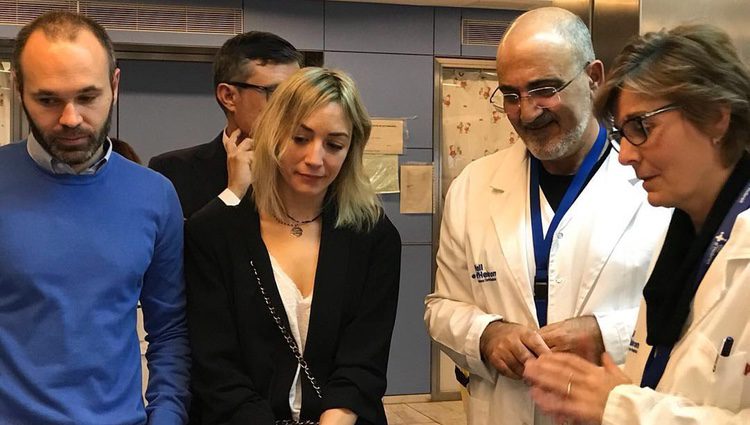 Andrés Iniesta y su mujer en el hospital/ Fuente: Instagram