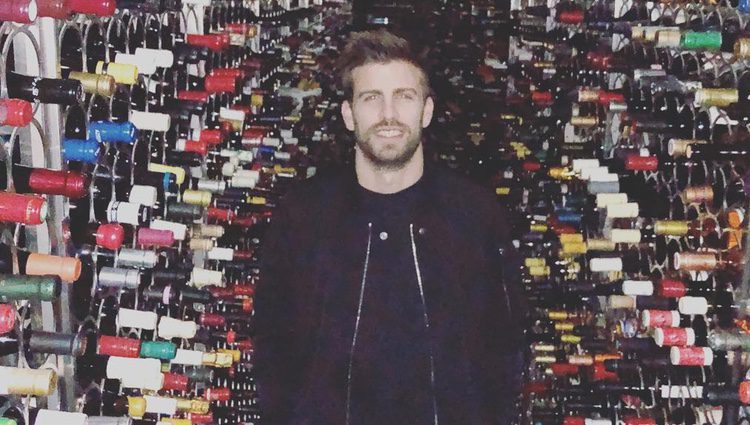 Gerard Piqué rodeado de vino / Instagram