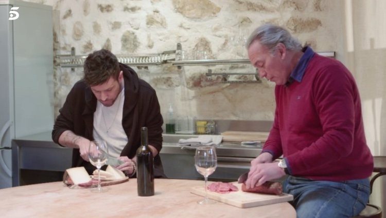 Bertín Osborne y Pablo López hablaron de amores en la cocina | Foto: Telecinco