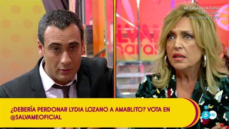 Lydia Lozano y Amablito se ven las caras en el plató de 'Sálvame' | Foto: Telecinco