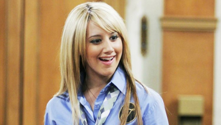 Ashley Tisdale como Maddie Fitzpatrick en 'Hotel, dulce hotel: Las aventuras de Zack y Cody'